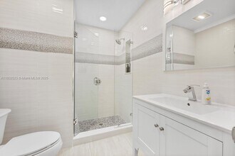2128 Dock St in West Palm Beach, FL - Building Photo - Building Photo