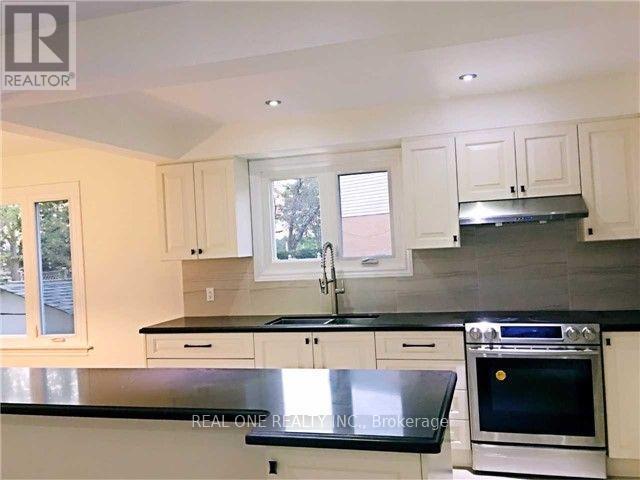 58 Rakewood Crescent in Toronto, ON - Building Photo - Building Photo