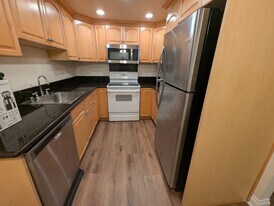 10246 Black Mountain Rd, Unit 127 in San Diego, CA - Building Photo