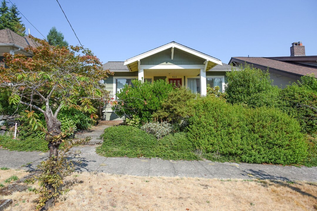 422 N 63rd St in Seattle, WA - Foto de edificio