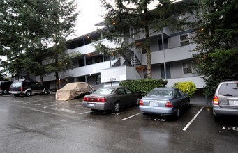 Linden II Apartments in Shoreline, WA - Foto de edificio - Building Photo