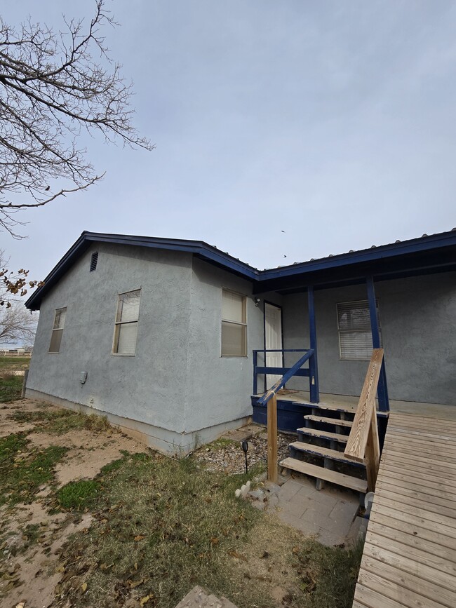 property at 277 E Darby Rd