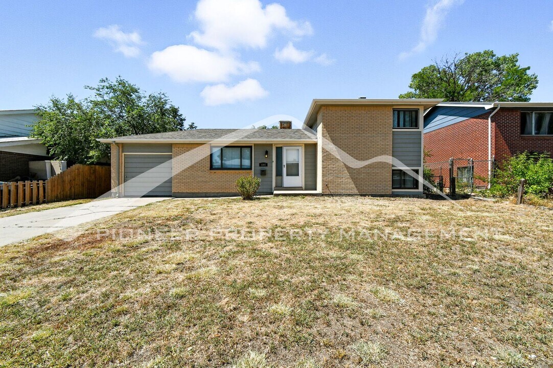 3207 Carson St in Aurora, CO - Foto de edificio