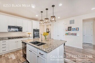 6253 Black Mesa Rd in Frederick, CO - Building Photo - Building Photo