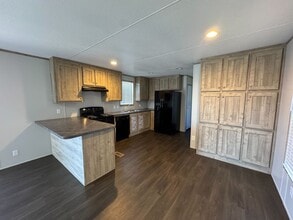 112 Parma Ct in Sanger, TX - Building Photo - Building Photo