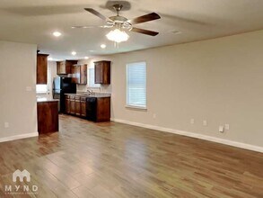 704 Rolling Terrace Cir in Granbury, TX - Foto de edificio - Building Photo