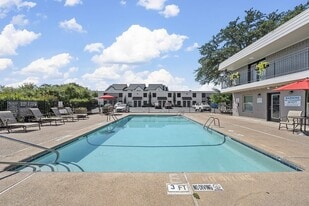 Brookside Apartments in Hewitt, TX - Building Photo