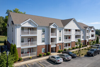 Golf Brook Apartments in Elizabethtown, KY - Foto de edificio - Building Photo