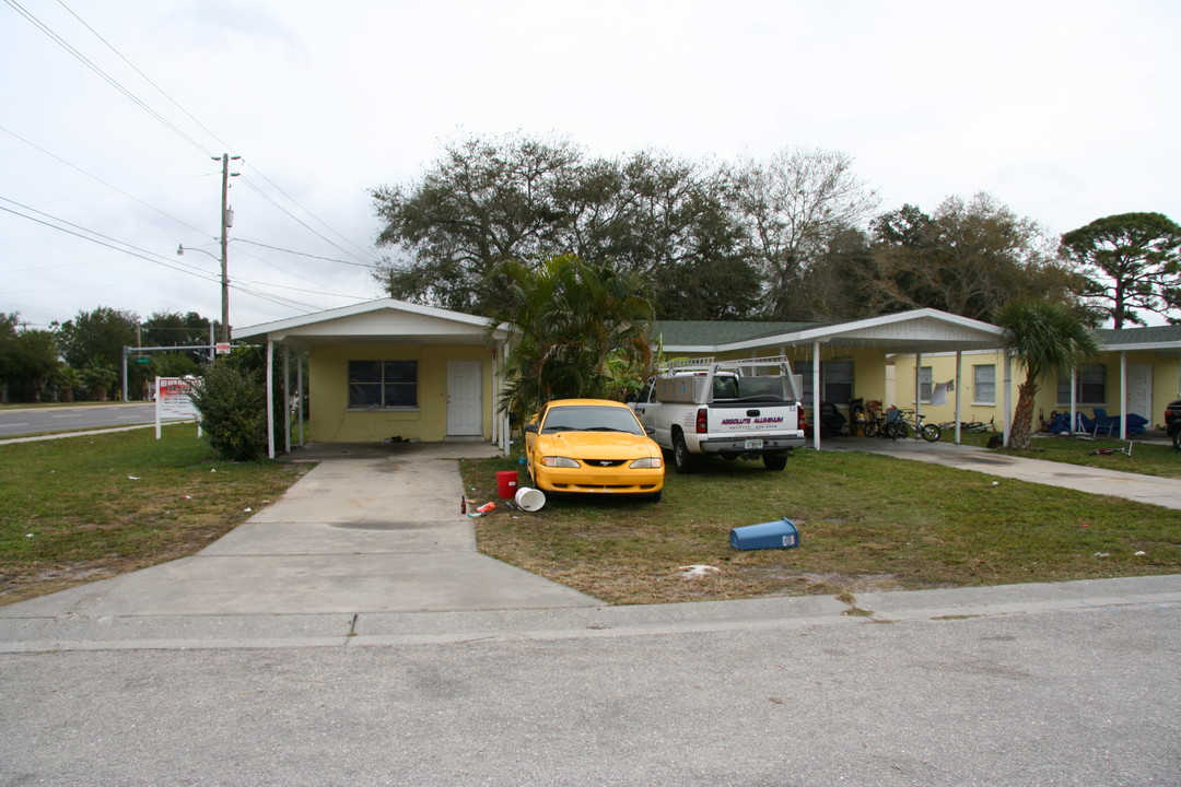 2639 Manatee Ave E in Bradenton, FL - Building Photo