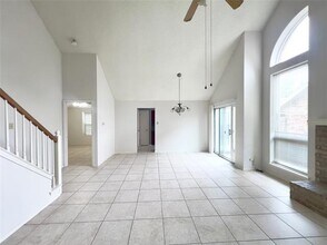 1505 Shalain Dr in Garland, TX - Foto de edificio - Building Photo