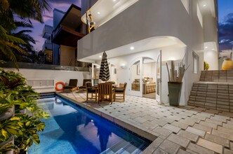 120 Mast Mall in Marina Del Rey, CA - Building Photo - Building Photo