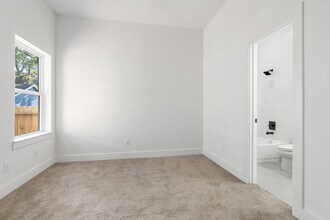 868 E 35th St in Houston, TX - Building Photo - Building Photo