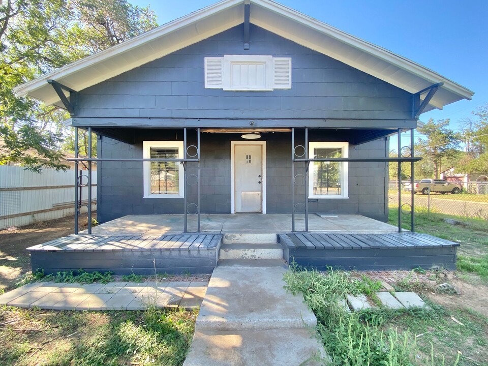 2123 21st St in Lubbock, TX - Building Photo