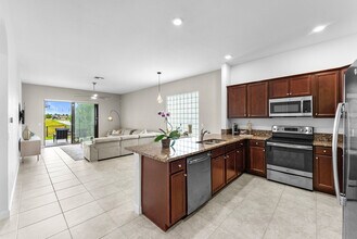 5704 Sandbirch Way in Greenacres, FL - Building Photo - Building Photo