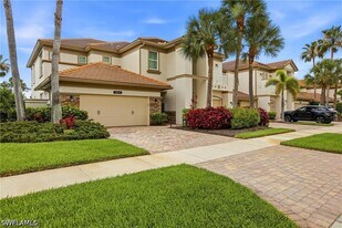 9204 Quartz Ln in Naples, FL - Building Photo