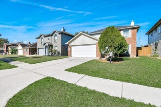 8914 Pecan Pl Dr in Houston, TX - Building Photo - Building Photo