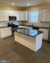 14 Hidden Holw Dr in Trappe, PA - Building Photo - Building Photo
