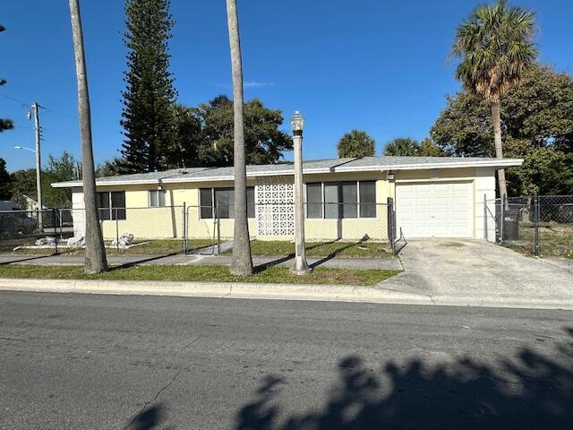 801 6th St in West Palm Beach, FL - Building Photo
