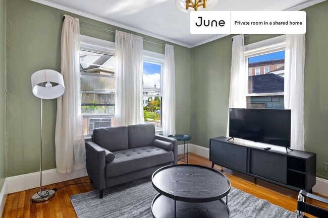 Room in Shared 6 bed/2 bath home, Unit F in Boston, MA - Building Photo - Building Photo