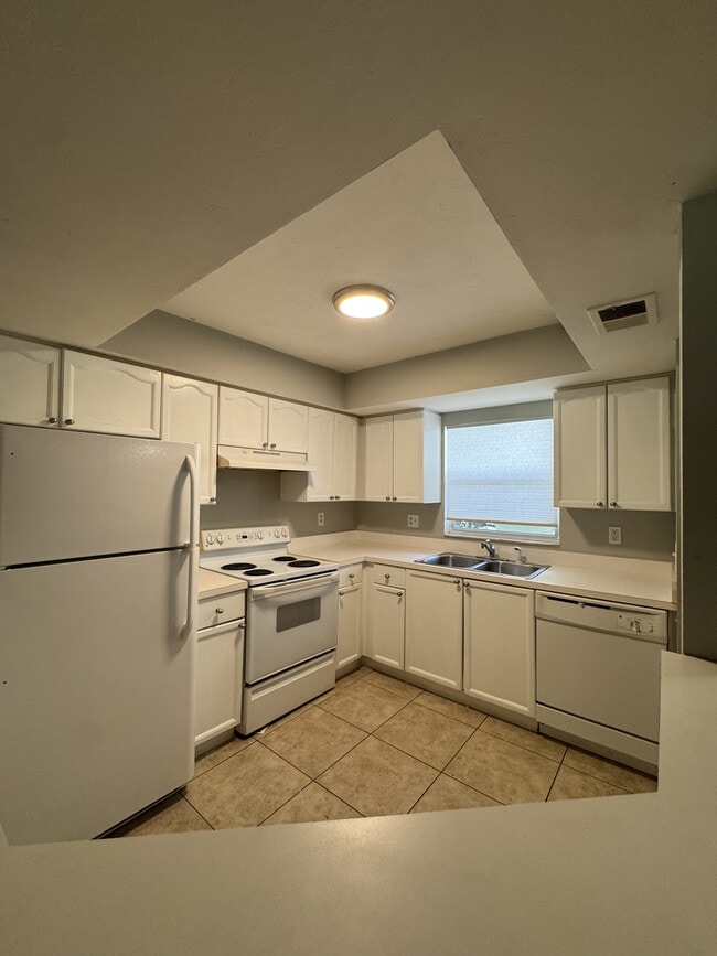 28261 Pine Haven Way in Bonita Springs, FL - Building Photo - Building Photo