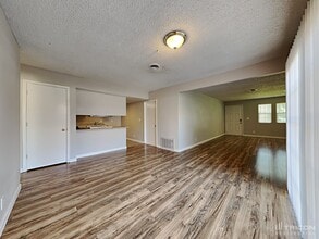 1373 Hobart Dr in Marysville, CA - Building Photo - Building Photo