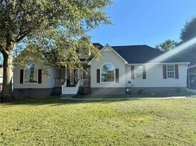 22 Valley Creek Dr SW in Cartersville, GA - Building Photo