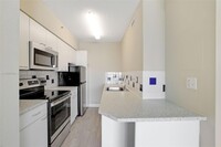 1500 Bay Rd, Unit S-0372 in Miami Beach, FL - Building Photo - Building Photo