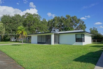 971 Fulton Ln NE in Palm Bay, FL - Building Photo - Building Photo