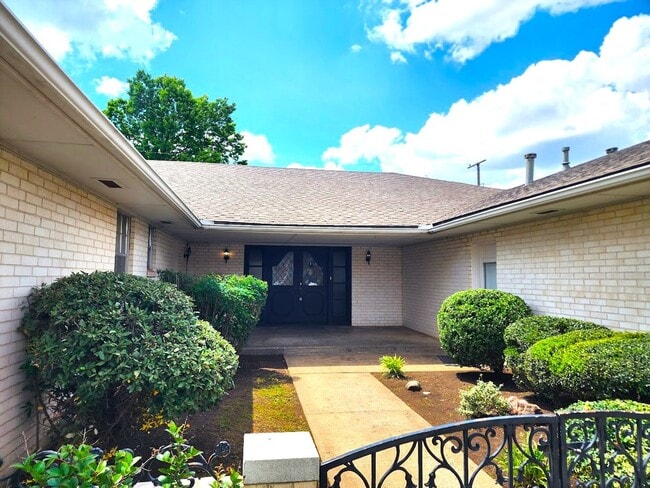2224 NW 49th St in Oklahoma City, OK - Building Photo - Building Photo
