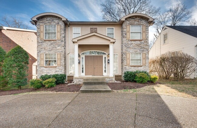 2615A Belcourt Ave in Nashville, TN - Foto de edificio - Building Photo