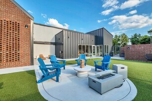 Oslo in Hermitage, TN - Building Photo