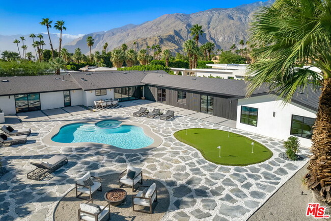 538 E Miraleste Ct in Palm Springs, CA - Building Photo - Building Photo