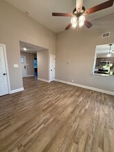 1100 Cardinal Creek Dr in Clarksville, TN - Foto de edificio - Building Photo