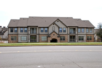 VILLAS BY THE PARK in Fort Worth, TX - Building Photo - Building Photo