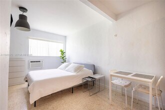 2825 SW 3rd Ave in Miami, FL - Building Photo - Building Photo