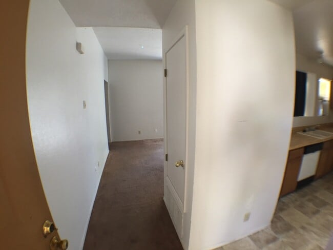1368 Lil Ave NE in Rio Rancho, NM - Building Photo - Building Photo