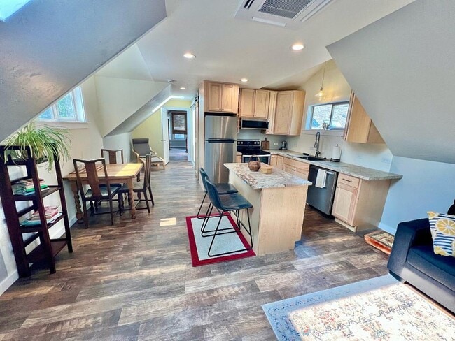 60950 Amethyst St in Bend, OR - Building Photo - Building Photo