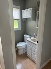 134 Huntington Rd in Delafield, WI - Building Photo - Building Photo