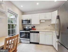 5105 Westbard Ave in Bethesda, MD - Building Photo - Building Photo