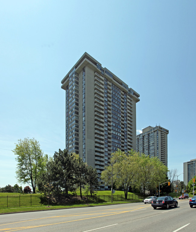 Skymark II in Toronto, ON - Building Photo - Building Photo