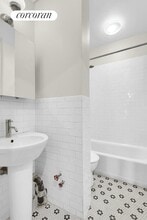 300 W 17th St in New York, NY - Building Photo - Building Photo