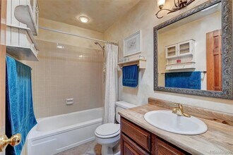 6684 E Phillips Ave in Centennial, CO - Building Photo - Building Photo