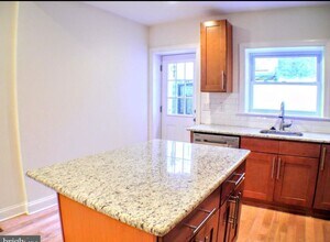 546 Manton St in Philadelphia, PA - Building Photo - Building Photo
