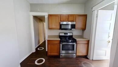 2359 Stratford Ave in Cincinnati, OH - Building Photo - Building Photo