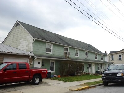 58-76 W Constitution Ave in Spring Grove, PA - Building Photo