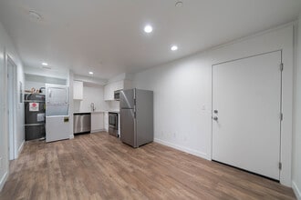 2311 SE 11th Ave in Portland, OR - Building Photo - Building Photo