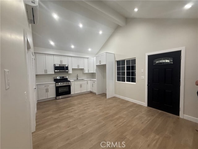 8039 Allott Ave in Los Angeles, CA - Building Photo - Building Photo