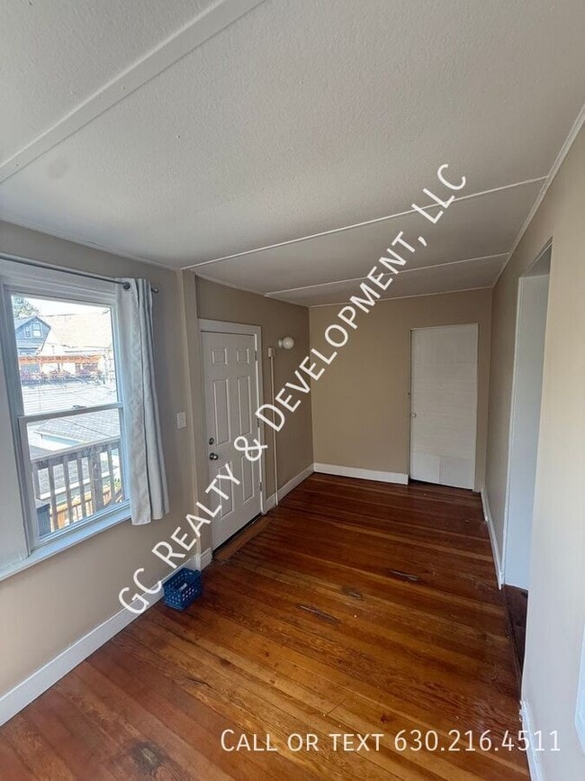 1702 N Campbell Ave in Chicago, IL - Building Photo - Building Photo