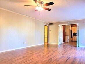 8812 N Kensington Rd in Oklahoma City, OK - Building Photo - Building Photo