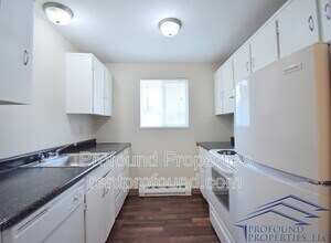 12185 SW Gingham Ln in Beaverton, OR - Foto de edificio - Building Photo